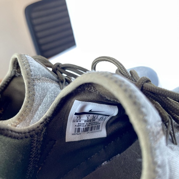 Nike Air Huarache Run - Picture 4 of 4